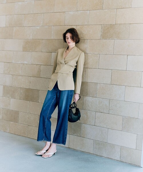 Demi-Luxe BEAMS（デミルクス ビームス）の「ドライカルゼ ベルテッド ジャケット（ノーカラージャケット・レディース・ブラック/ベージュ・36/38）」の5枚目の写真