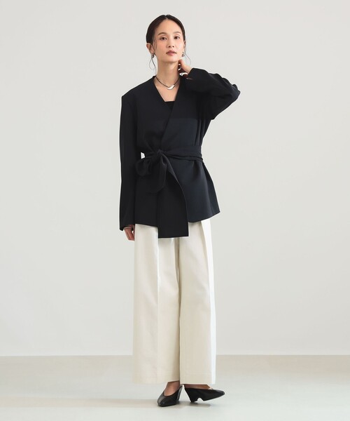 Demi-Luxe BEAMS（デミルクス ビームス）の「ドライカルゼ ベルテッド ジャケット（ノーカラージャケット・レディース・ブラック/ベージュ・36/38）」の8枚目の写真