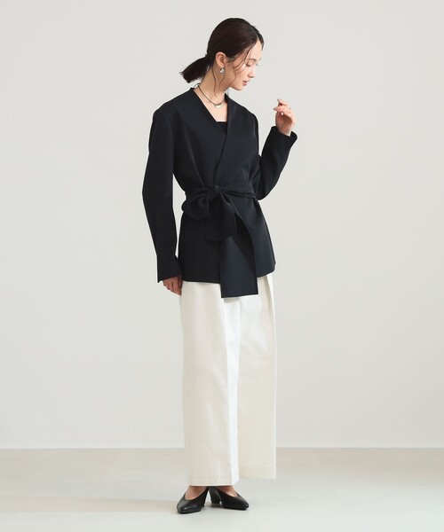 Demi-Luxe BEAMS（デミルクス ビームス）の「ドライカルゼ ベルテッド ジャケット（ノーカラージャケット・レディース・ブラック/ベージュ・36/38）」の13枚目の写真