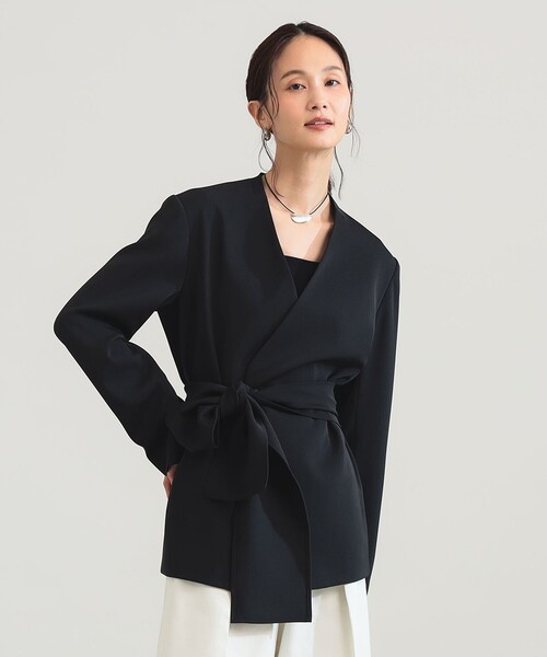 Demi-Luxe BEAMS（デミルクス ビームス）の「ドライカルゼ ベルテッド ジャケット（ノーカラージャケット・レディース・ブラック/ベージュ・36/38）」の16枚目の写真