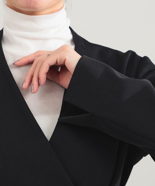 Demi-Luxe BEAMS（デミルクス ビームス）の「ドライカルゼ ベルテッド ジャケット（ノーカラージャケット・レディース・ブラック/ベージュ・36/38）」の12枚目の写真