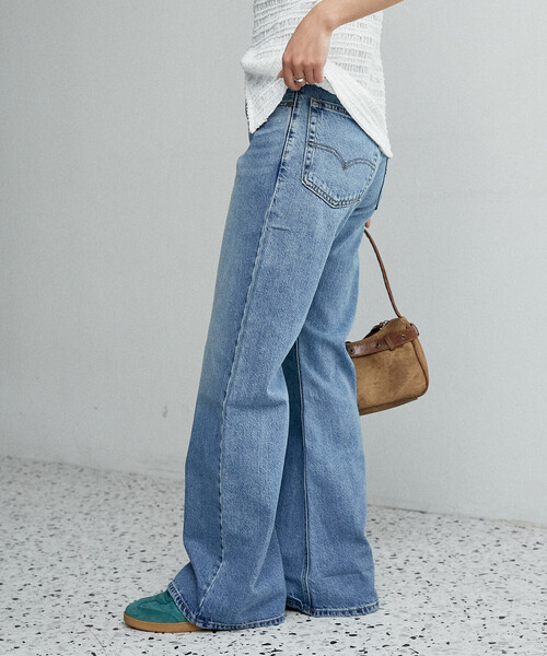 Levi's（リーバイス）の「Levi's/リーバイス LOOSE BOOT/ルーズ ブーツカット デニム（デニムパンツ・レディース・サックスブルー/ブラック/ブルー・25/26/27）」の4枚目の写真