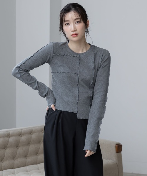 slattgir（スラットジール）の「高身長　アシメ切替クロップドテレコ長袖Ｔシャツ（トールサイズ）Essenave（Tシャツ/カットソー・レディース・オフホワイト/チャコールグレー・TM/TL/TLL/T3L/T4L/T5L）」の3枚目の写真