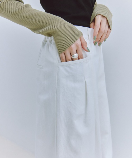 Obis&(オビスアンド)の「【再入荷・新色追加】カーブタックワイドパンツ(その他パンツ・レディース・オリーブ/オフホワイト/チャコールグレー/ブラウン/ブラック・L/M)」の12枚目の写真