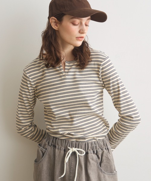 Crisp(クリスプ)の「キーネックボーダーリブTシャツ(Tシャツ/カットソー・レディース・ブラウン/アイボリー・FREE)」の1枚目の写真