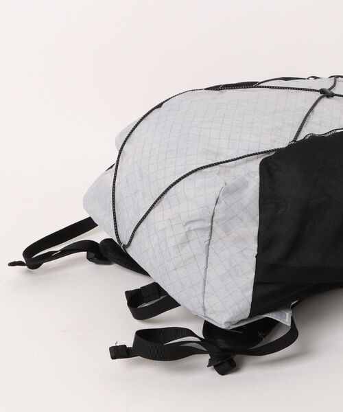 THE NORTH FACE(ザノースフェイス)の「THE NORTH FACE/ザ・ノース・フェイス バックパック UT MAYFLY PACK ウルトラメイフライパック NM62604(バックパック/リュック・メンズ・シルバーグレー・FREE)」の15枚目の写真