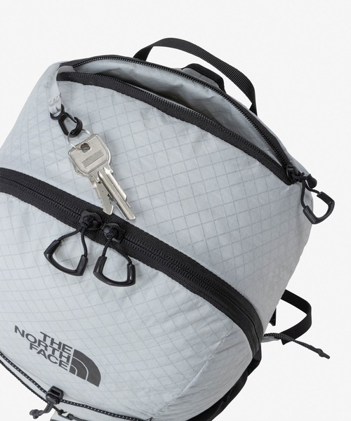 THE NORTH FACE(ザノースフェイス)の「THE NORTH FACE/ザ・ノース・フェイス バックパック UT MAYFLY PACK ウルトラメイフライパック NM62604(バックパック/リュック・メンズ・シルバーグレー・FREE)」の10枚目の写真