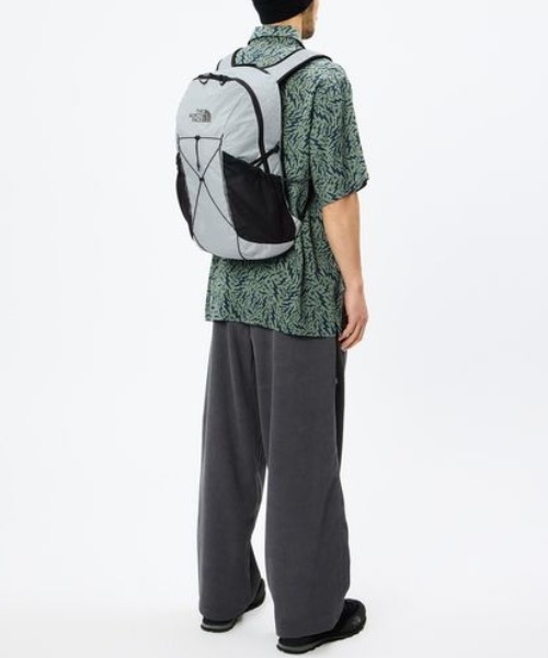 THE NORTH FACE(ザノースフェイス)の「THE NORTH FACE/ザ・ノース・フェイス バックパック UT MAYFLY PACK ウルトラメイフライパック NM62604(バックパック/リュック・メンズ・シルバーグレー・FREE)」の18枚目の写真