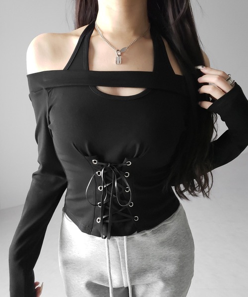 me+em select(ミームセレクト)の「【 2color 】レースアップカットアウトホルターオフショルトップス / laceup cutout halter offshoulder tops(Tシャツ/カットソー・レディース・ホワイト/ブラック・FREE)」の4枚目の写真
