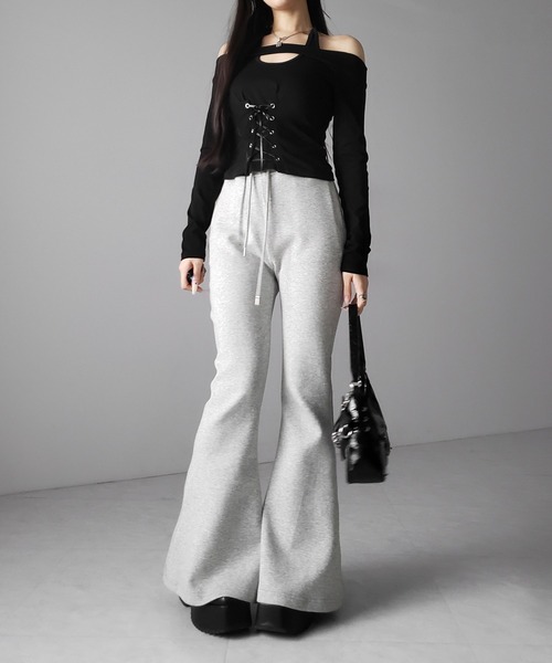 me+em select(ミームセレクト)の「【 2color 】レースアップカットアウトホルターオフショルトップス / laceup cutout halter offshoulder tops(Tシャツ/カットソー・レディース・ホワイト/ブラック・FREE)」の14枚目の写真