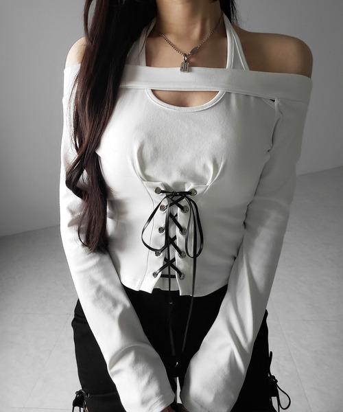 me+em select(ミームセレクト)の「【 2color 】レースアップカットアウトホルターオフショルトップス / laceup cutout halter offshoulder tops(Tシャツ/カットソー・レディース・ホワイト/ブラック・FREE)」の19枚目の写真