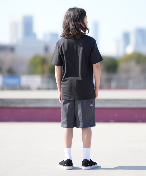 VANS（バンズ）の「VANS/バンズ キッズ 半袖 Tシャツ ドロップVロゴ VN000T4V（Tシャツ/カットソー・キッズ・ブラック/ホワイト・140cm/130cm/150cm）」の4枚目の写真