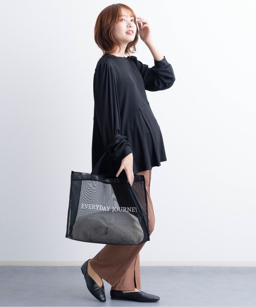 SweetMommy（スウィートマミー）の「フロントジップ ペプラムトップス [マタニティ 授乳 産前産後]（マタニティウェア/グッズ・レディース・ブラック/ライトベージュ・FREE）」の20枚目の写真