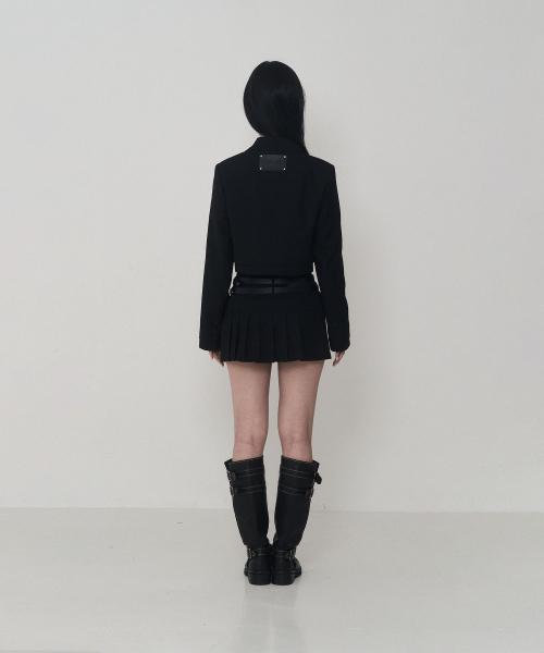 ETRE AU SOMMET(エトレオソメ)の「配色レイヤーセットアップマイクロショーツパンツ(ブラック)(その他パンツ・レディース・その他・1/2)」の3枚目の写真