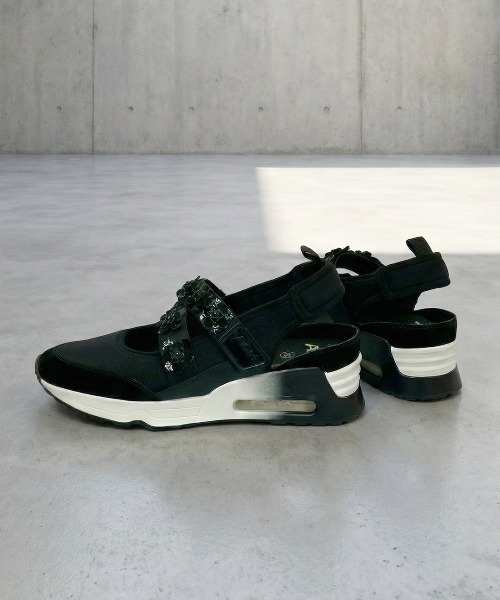 ASH(アッシュ)の「アッシュ【LOTUS】フラワースニーカーサンダル スポサン ウェッジソール メリージェーンサンダル ストラップ ベルト 5.5cmヒール(サンダル・レディース・ブラック・37/36/35/39/38/40)」の3枚目の写真