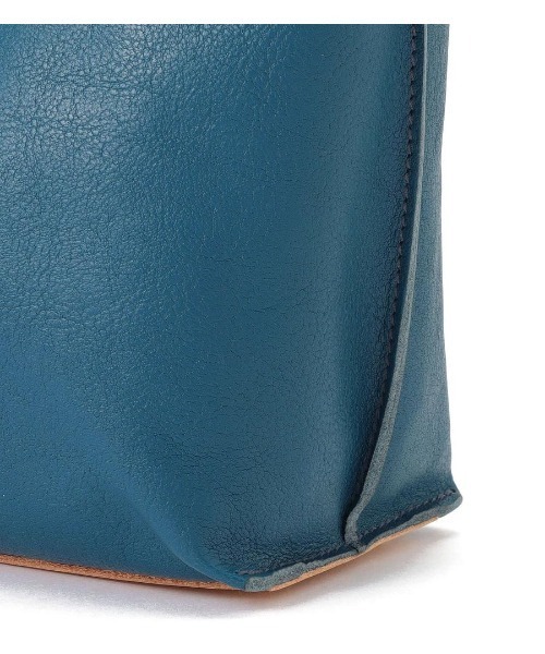 IL BISONTE(イルビゾンテ)の「IL BISONTE / SHOULDER BAG / 2026 SPRING SUMMER(ショルダーバッグ・レディース・ブラック/インディゴブルー/ダークブラウン・FREE)」の16枚目の写真