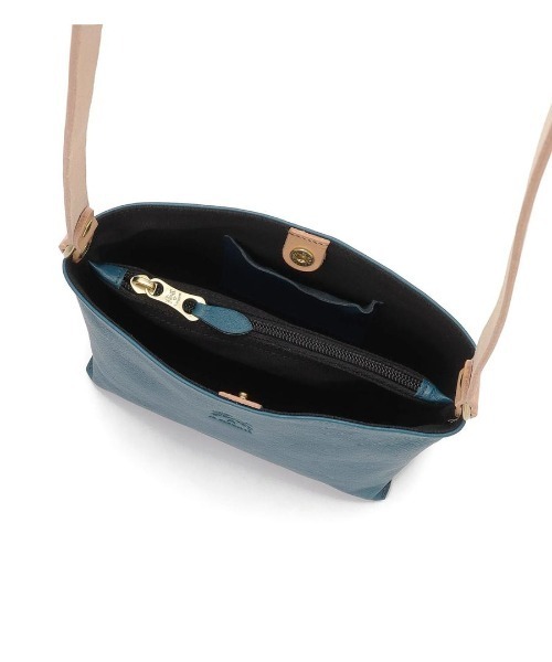 IL BISONTE(イルビゾンテ)の「IL BISONTE / SHOULDER BAG / 2026 SPRING SUMMER(ショルダーバッグ・レディース・ブラック/インディゴブルー/ダークブラウン・FREE)」の7枚目の写真