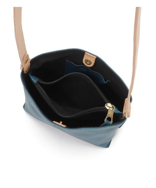 IL BISONTE(イルビゾンテ)の「IL BISONTE / SHOULDER BAG / 2026 SPRING SUMMER(ショルダーバッグ・レディース・ブラック/インディゴブルー/ダークブラウン・FREE)」の8枚目の写真