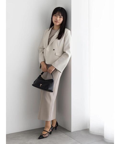 Te chichi(テチチ)の「フレア袖クロップトテーラードジャケット【AOYAMA FASHION ASSOCIATION × Té chichi】(ノーカラージャケット・レディース・ネイビー/ベージュ・F)」の6枚目の写真
