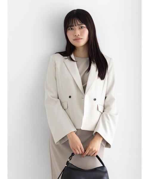 Te chichi(テチチ)の「フレア袖クロップトテーラードジャケット【AOYAMA FASHION ASSOCIATION × Té chichi】(ノーカラージャケット・レディース・ネイビー/ベージュ・F)」の15枚目の写真
