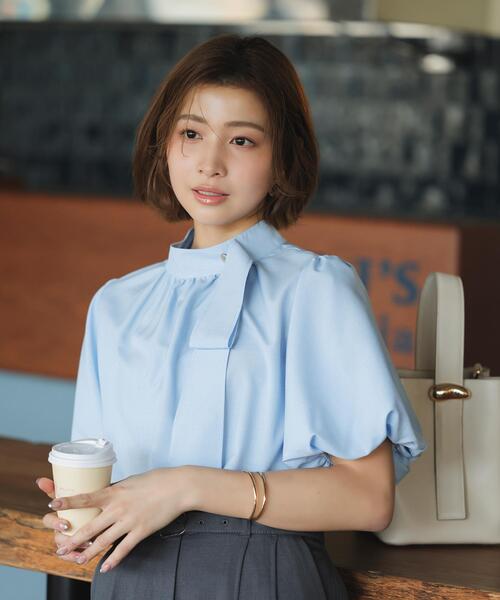 NATURAL BEAUTY BASIC(ナチュラルビューティーベーシック)の「【Oggi.jp掲載】リネンライクサイドタイブラウス(シャツ/ブラウス・レディース・ブラウン/ベージュ/イエロー/ブルー・SMALL/MEDIUM)」の3枚目の写真