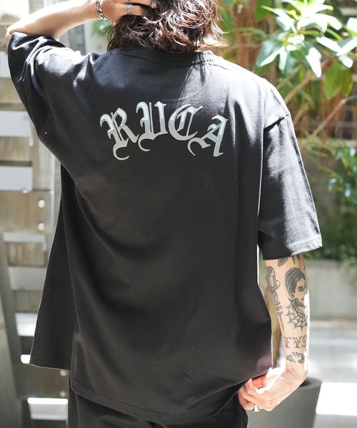 RVCA(ルーカ)の「RVCA メンズ BACK SIDE OE RVCA SS Tシャツ 【2026年春夏モデル】/ルーカバックプリント半袖Tシャツ(Tシャツ/カットソー・メンズ・ブラック/ネイビー/ホワイト・LARGE/MEDIUM/X-LARGE/SMALL)」の1枚目の写真