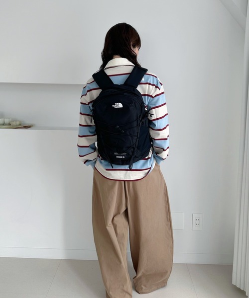 THE NORTH FACE(ザノースフェイス)の「◇THE NORTH FACE◇ WHITE LABEL 正規品/ノートPC収納可能/大容量/アセンド LT 15 ASCEND LT 15(バックパック/リュック・レディース・ライトグレー/ブラック・FREE)」の9枚目の写真