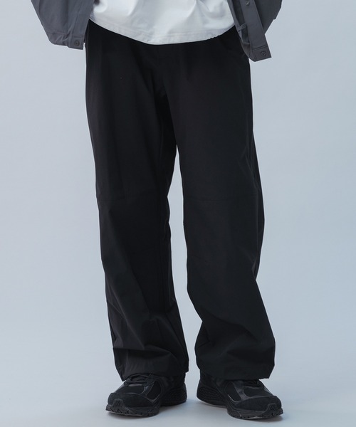 +phenix(プラスフェニックス)の「+phenix(プラスフェニックス) AIRFLOW PANTS / エアフローパンツ(その他パンツ・メンズ・チャコール/ブラック/ホワイト・L/M/XL)」の1枚目の写真