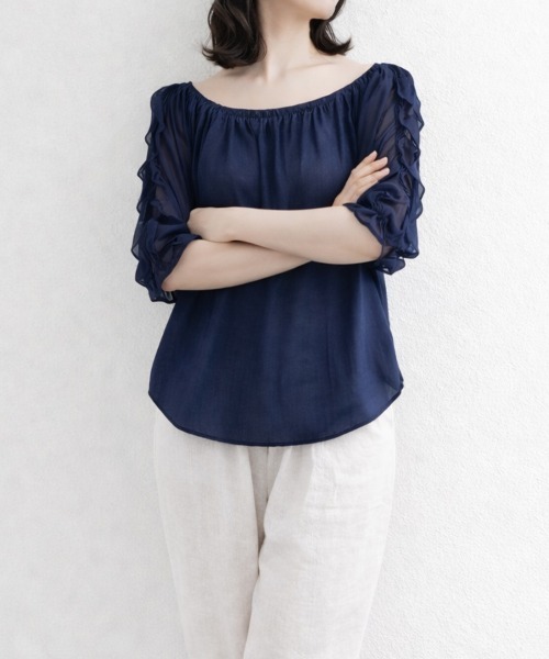 SallyLunn(サリーラン)の「シアーギャザー ボリュームブラウス(シャツ/ブラウス・レディース・ネイビー・LARGE/MEDIUM)」の5枚目の写真