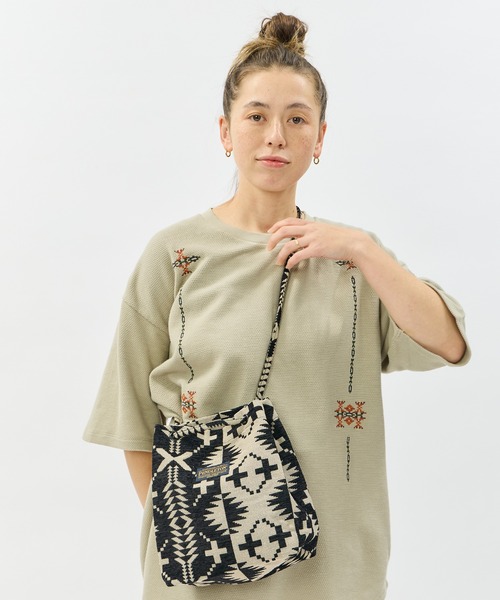PENDLETON(ペンドルトン)の「PENDLETON/ペンドルトン ゴブラン ジャガード バケットバッグ(ショルダーバッグ・レディース・ブラック/ブルー・FREE)」の8枚目の写真