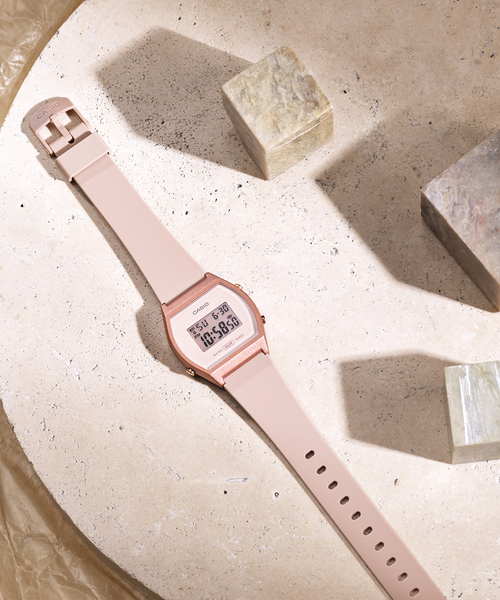 HIROB（ヒロブ）の「CASIO LW-204-4AJF Pink（アナログ腕時計・レディース・ピンク・FREE）」の8枚目の写真