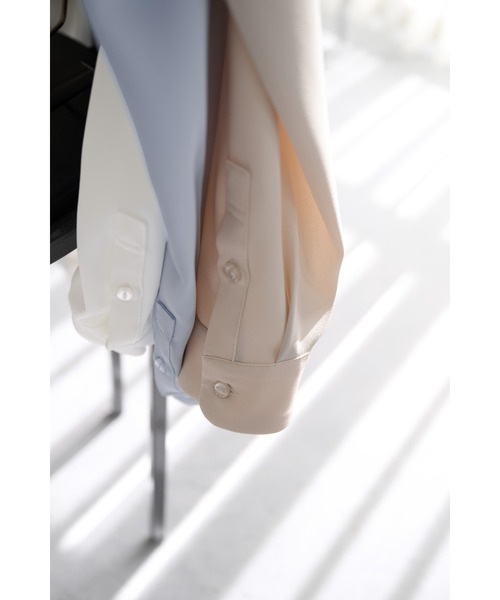 Her lip to（ハーリップトゥー）の「Multi-Way Twill Shirt（シャツ/ブラウス・レディース・ベージュ/オフホワイト/サックスブルー・S/M）」の21枚目の写真