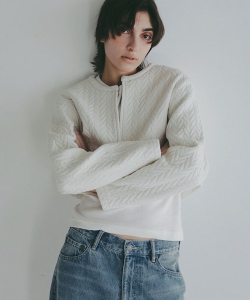 ETRE TOKYO(エトレトウキョウ)の「キルトショートカーディガン(カーディガン/ボレロ・レディース・オフホワイト・FREE)」の3枚目の写真