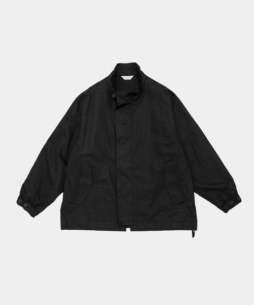 STILL BY HAND（スティルバイハンド）の「【STILL BY HAND】BL02261 / Stand collar blouson（ブルゾン・メンズ・ライトベージュ/ブラック/ダークグレー・48/46）」の2枚目の写真