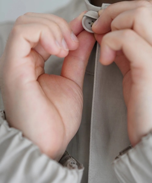 STILL BY HAND（スティルバイハンド）の「【STILL BY HAND】BL02261 / Stand collar blouson（ブルゾン・メンズ・ライトベージュ/ブラック/ダークグレー・48/46）」の13枚目の写真