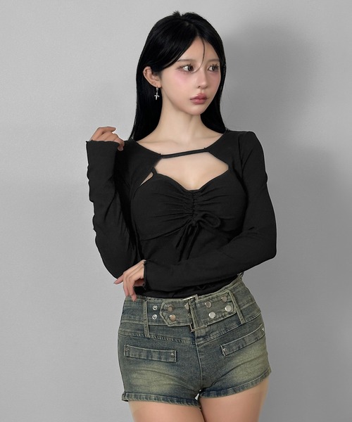 FOLLOWIN(フォロウィン)の「【3color/カップ付き】フロントギャザーカットアウトレイヤードトップス(Tシャツ/カットソー・レディース・グレー/ホワイト/ブラック・FREE)」の11枚目の写真