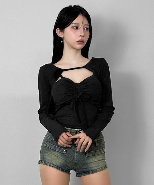 FOLLOWIN(フォロウィン)の「【3color/カップ付き】フロントギャザーカットアウトレイヤードトップス(Tシャツ/カットソー・レディース・グレー/ホワイト/ブラック・FREE)」の9枚目の写真