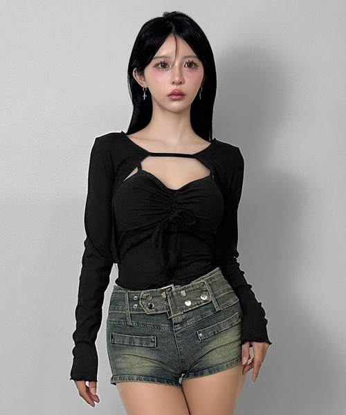 FOLLOWIN(フォロウィン)の「【3color/カップ付き】フロントギャザーカットアウトレイヤードトップス(Tシャツ/カットソー・レディース・グレー/ホワイト/ブラック・FREE)」の10枚目の写真