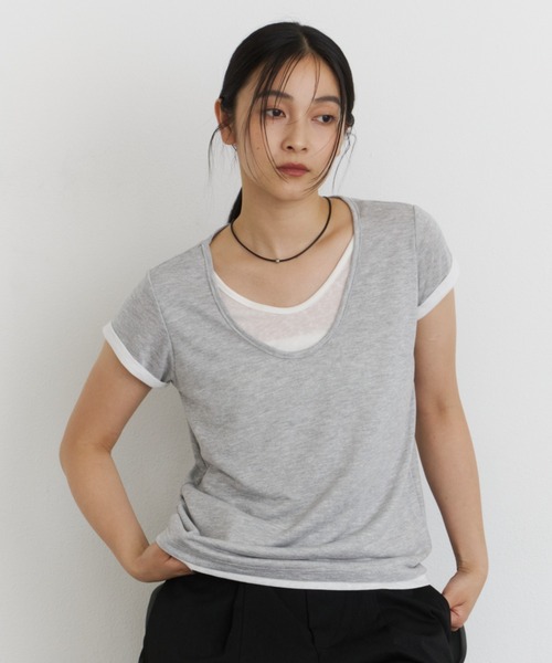 DFFUR.(ディフル)の「レイヤードライクUネックTシャツ(Tシャツ/カットソー・レディース・ライトベージュ/チャコールグレー/ライトグレー・FREE)」の6枚目の写真