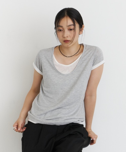 DFFUR.(ディフル)の「レイヤードライクUネックTシャツ(Tシャツ/カットソー・レディース・ライトベージュ/チャコールグレー/ライトグレー・FREE)」の7枚目の写真