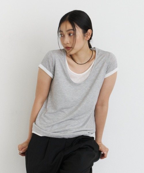 DFFUR.(ディフル)の「レイヤードライクUネックTシャツ(Tシャツ/カットソー・レディース・ライトベージュ/チャコールグレー/ライトグレー・FREE)」の4枚目の写真