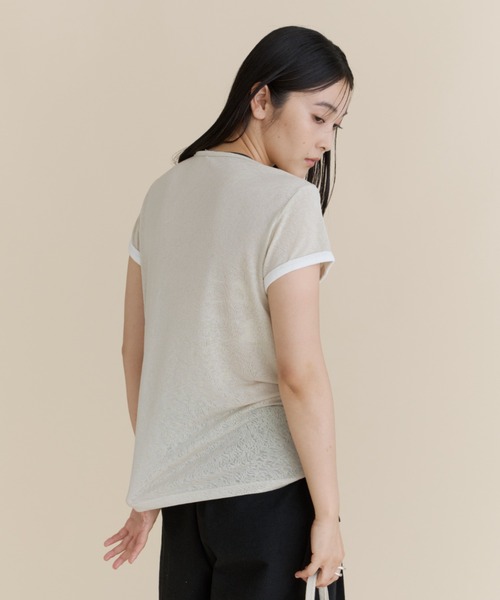 DFFUR.(ディフル)の「レイヤードライクUネックTシャツ(Tシャツ/カットソー・レディース・ライトベージュ/チャコールグレー/ライトグレー・FREE)」の5枚目の写真
