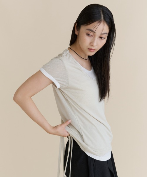 DFFUR.(ディフル)の「レイヤードライクUネックTシャツ(Tシャツ/カットソー・レディース・ライトベージュ/チャコールグレー/ライトグレー・FREE)」の11枚目の写真