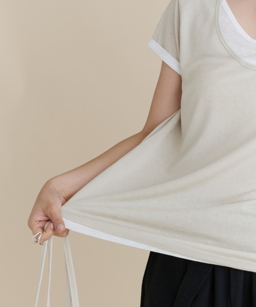 DFFUR.(ディフル)の「レイヤードライクUネックTシャツ(Tシャツ/カットソー・レディース・ライトベージュ/チャコールグレー/ライトグレー・FREE)」の7枚目の写真