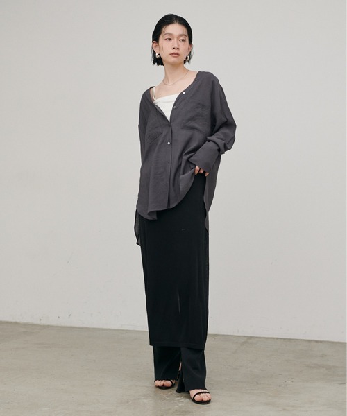 LARUTA（ラルータ）の「【LARUTA】2WAYVネックスキッパーシャツ（シャツ/ブラウス・レディース・ベージュ/サックスブルー/チャコールグレー/オフホワイト・FREE）」の21枚目の写真