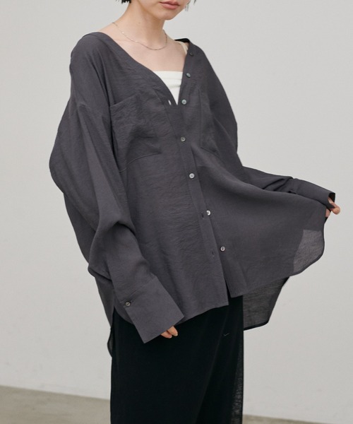 LARUTA（ラルータ）の「【LARUTA】2WAYVネックスキッパーシャツ（シャツ/ブラウス・レディース・ベージュ/サックスブルー/チャコールグレー/オフホワイト・FREE）」の16枚目の写真