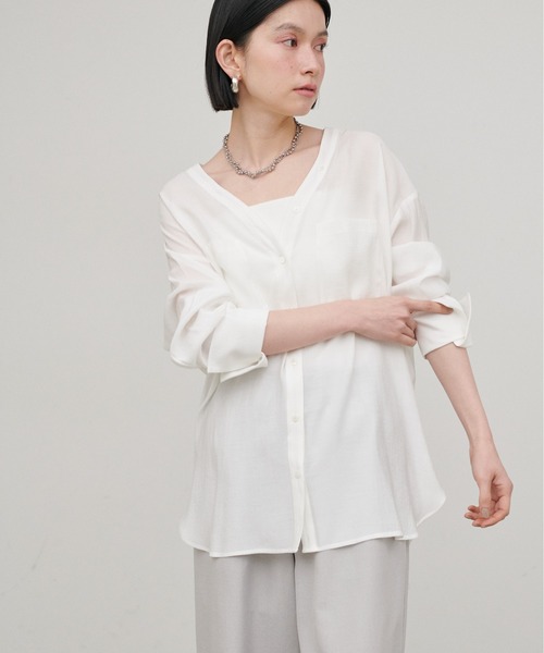 LARUTA（ラルータ）の「【LARUTA】2WAYVネックスキッパーシャツ（シャツ/ブラウス・レディース・ベージュ/サックスブルー/チャコールグレー/オフホワイト・FREE）」の13枚目の写真