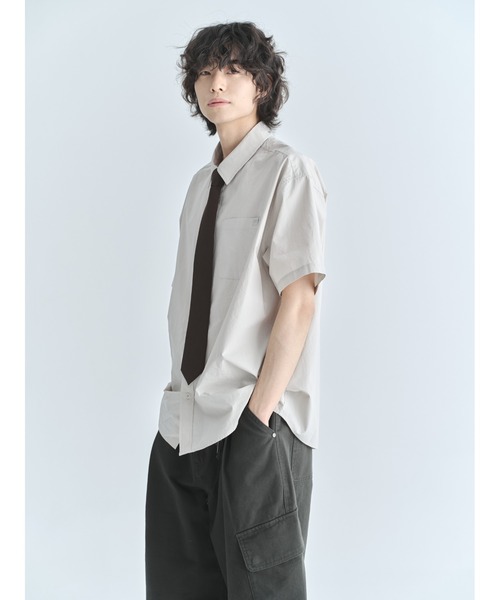 codegraphy（コードグラフィー）の「Pinstripe Short Sleeve Shirt CBFUUSH001（シャツ/ブラウス・メンズ・チャコール/スカイブルー/グレー・MEDIUM/LARGE）」の2枚目の写真
