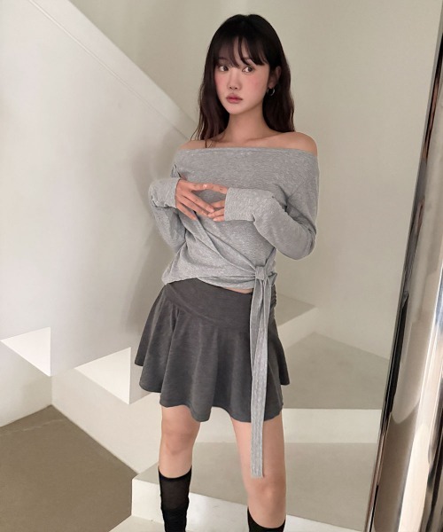 4INT.(フォイント)の「カシュクール ラウンド 長袖 Tシャツ(Tシャツ/カットソー・レディース・グレー/ホワイト/ブラック・FREE)」の19枚目の写真