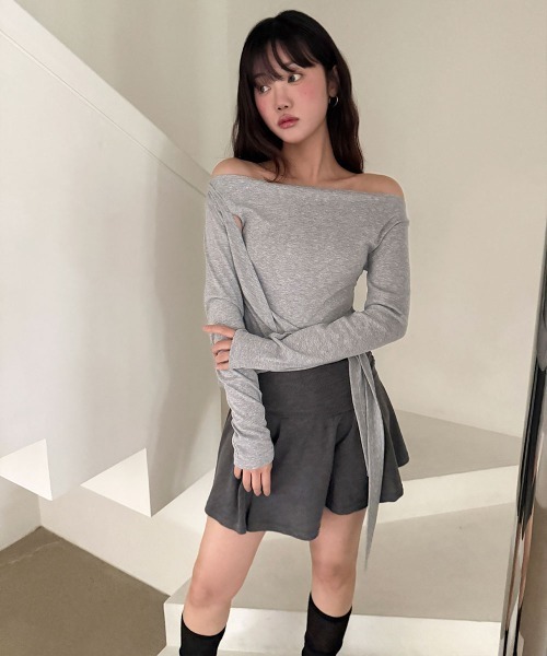 4INT.(フォイント)の「カシュクール ラウンド 長袖 Tシャツ(Tシャツ/カットソー・レディース・グレー/ホワイト/ブラック・FREE)」の18枚目の写真